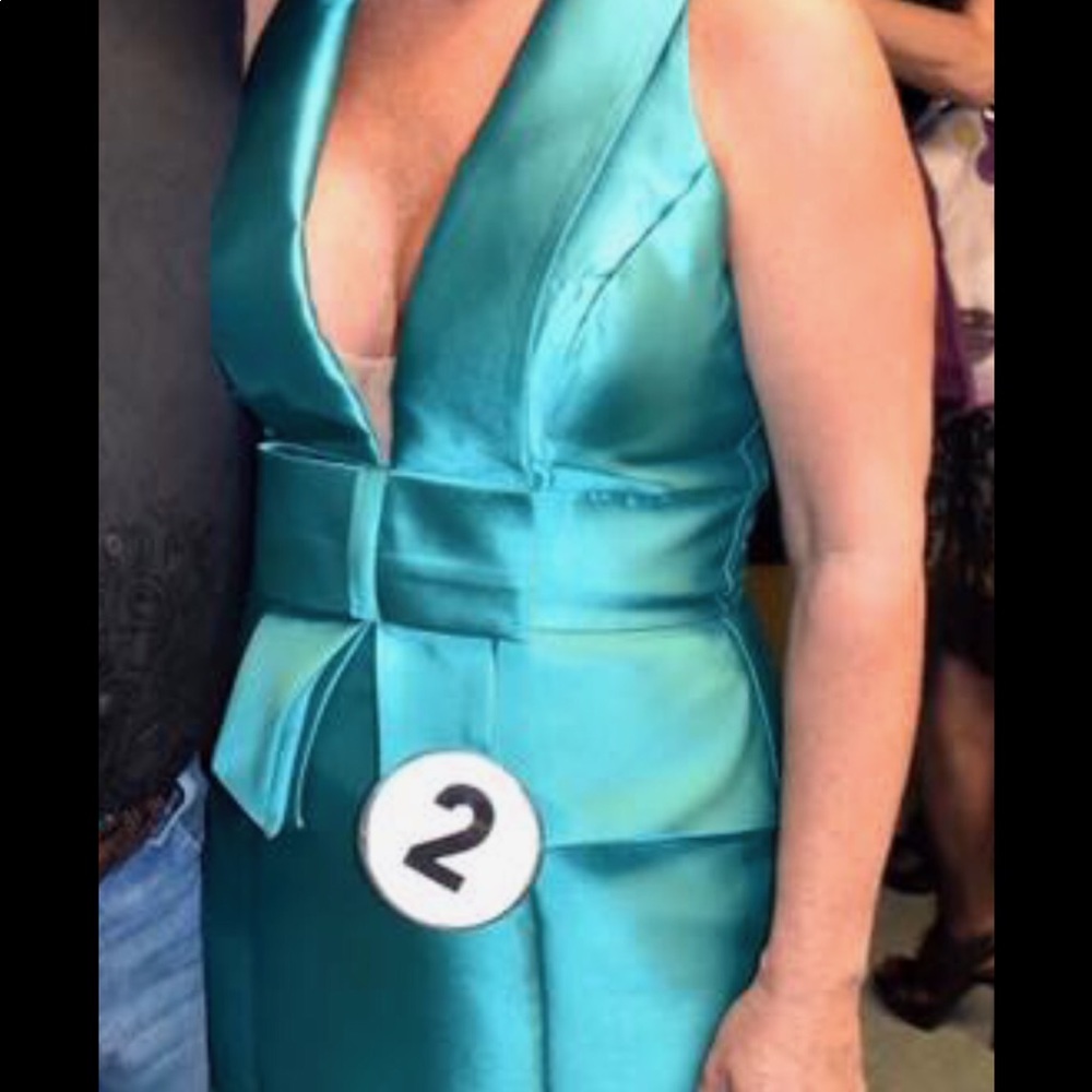 Gorgeous teal gown